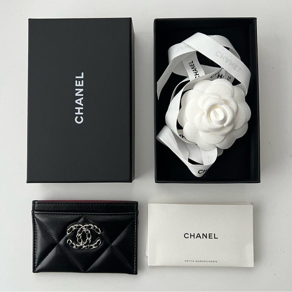 CHANEL O Card Holder Black Lambskin Silver Hardware